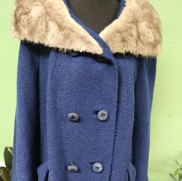 1950s winter coat - Picture 2 of 8
